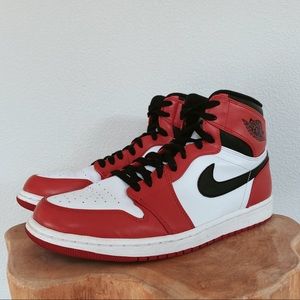 Air Jordan 1 Retro “Chicago” 2013.